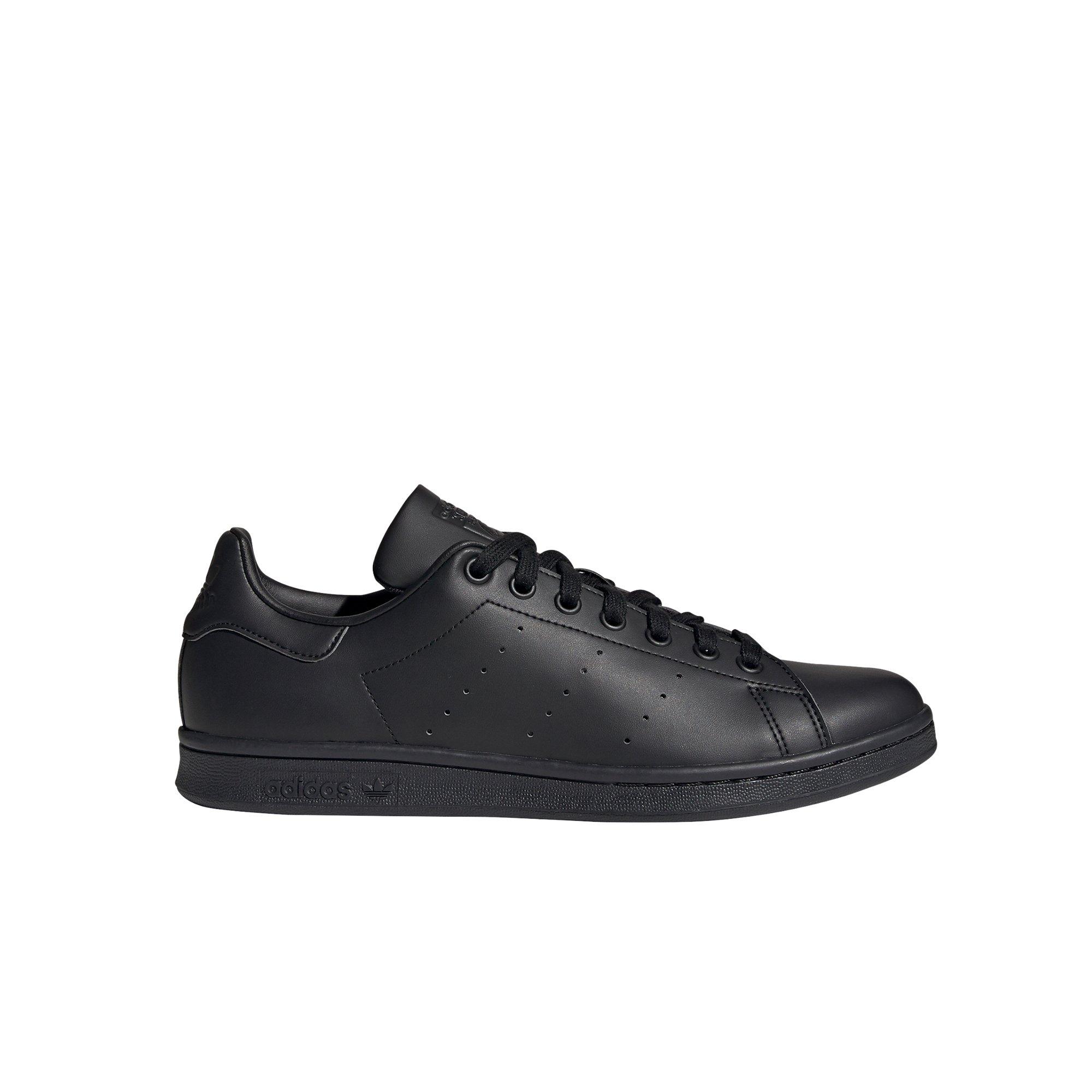 Stan smith hotsell kids black